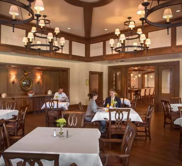 キングサイズベッドのデラックスルーム, The Sewanee Inn