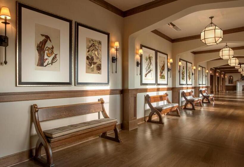 غرفة قياسية, The Sewanee Inn