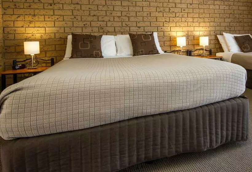 キングサイズベッドのスイートルーム, Mannum Motel