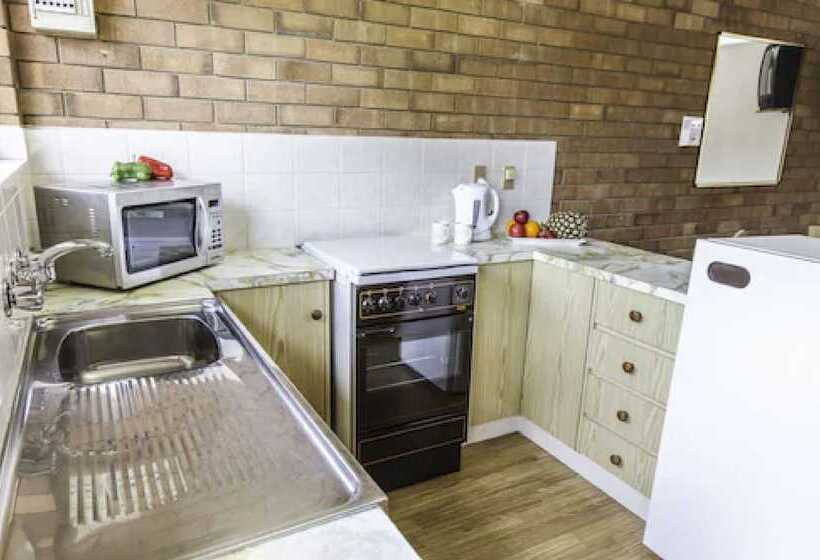 Семейный Номер, Mannum Motel