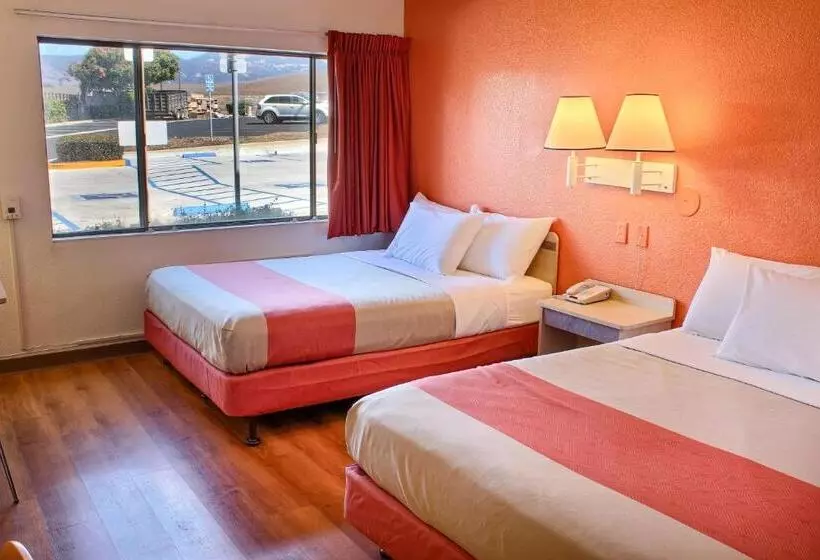 身障者適用スタンダードルーム, Motel 6 San Simeon, Ca Hearst Castle Area