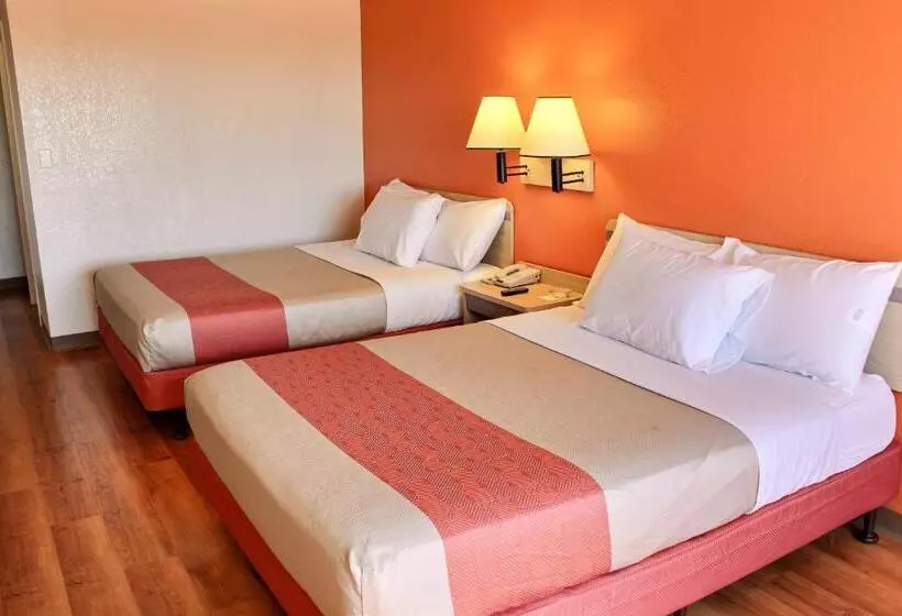 身障者適用スタンダードルーム, Motel 6 San Simeon, Ca Hearst Castle Area