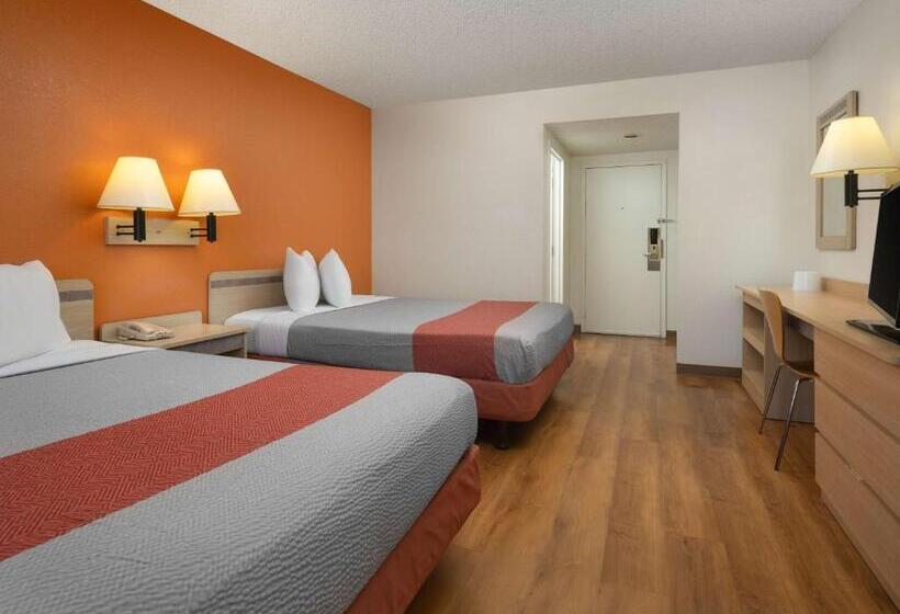장애인을 위한 스탠다드 룸, Motel 6 San Simeon, Ca  Hearst Castle Area