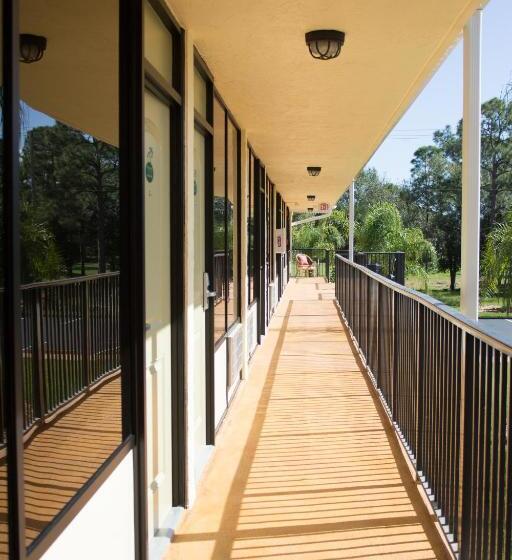 غرفة قياسية, At Home Inn  Fort Pierce