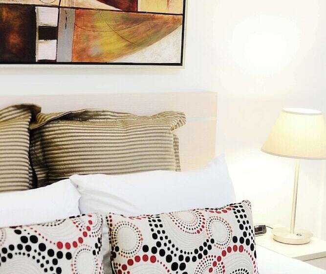 شقة غرفة واحدة, Oaks Moranbah Suites