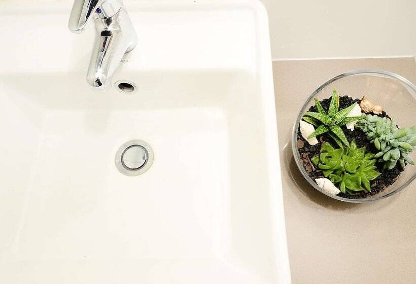 شقة غرفة واحدة, Oaks Moranbah Suites