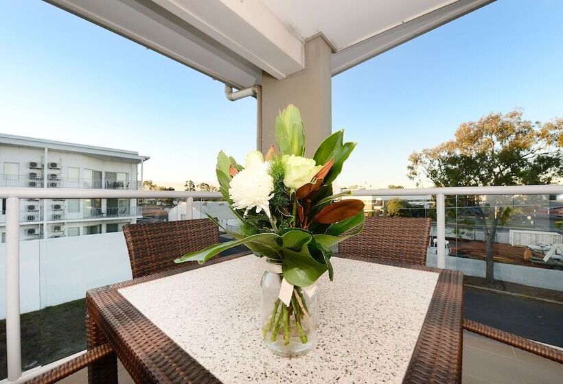 شقة غرفتين, Oaks Moranbah Suites