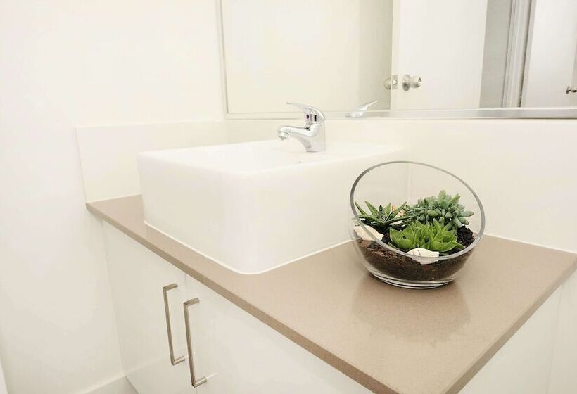 شقة غرفتين, Oaks Moranbah Suites