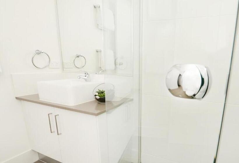 شقة غرفة واحدة, Oaks Moranbah Suites