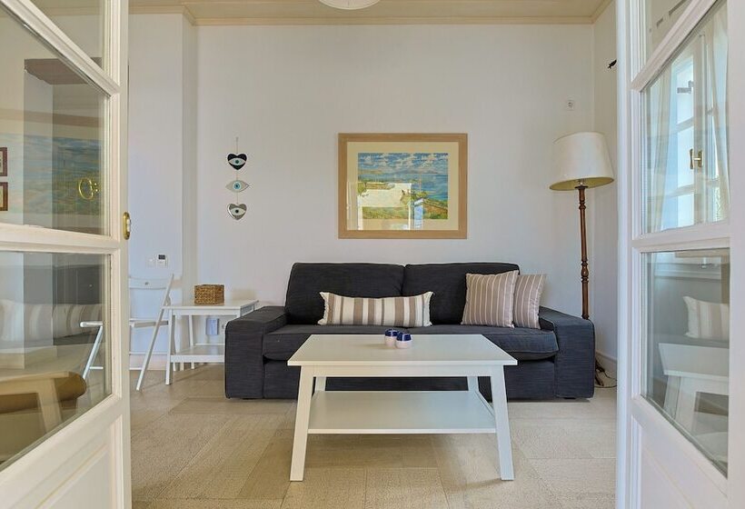 带泳池景观及2个卧室的公寓, Villa Nika