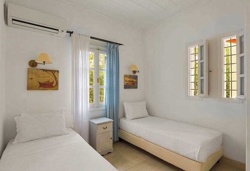 带泳池景观及2个卧室的公寓, Villa Nika