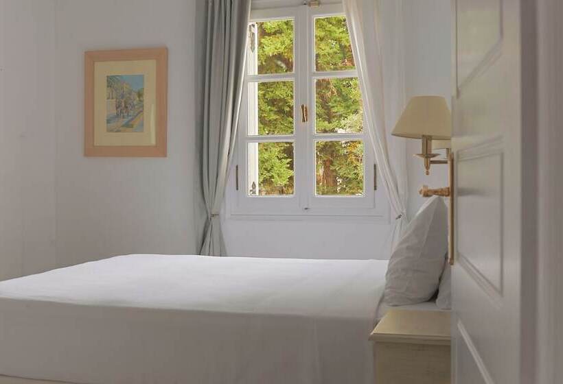 带泳池景观及2个卧室的公寓, Villa Nika