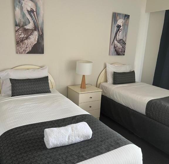 شقة غرفتين, White Crest Apartments