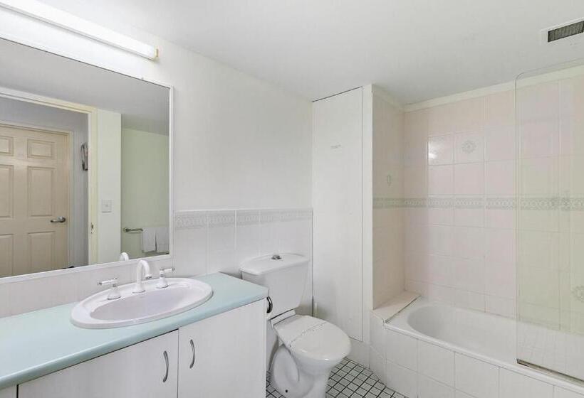 شقة غرفتين, White Crest Apartments