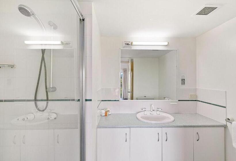 شقة غرفتين, White Crest Apartments