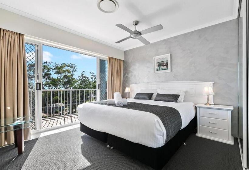 آپارتمان سوپریور 3 خوابه, White Crest Apartments