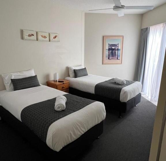 شقة غرفتين, White Crest Apartments