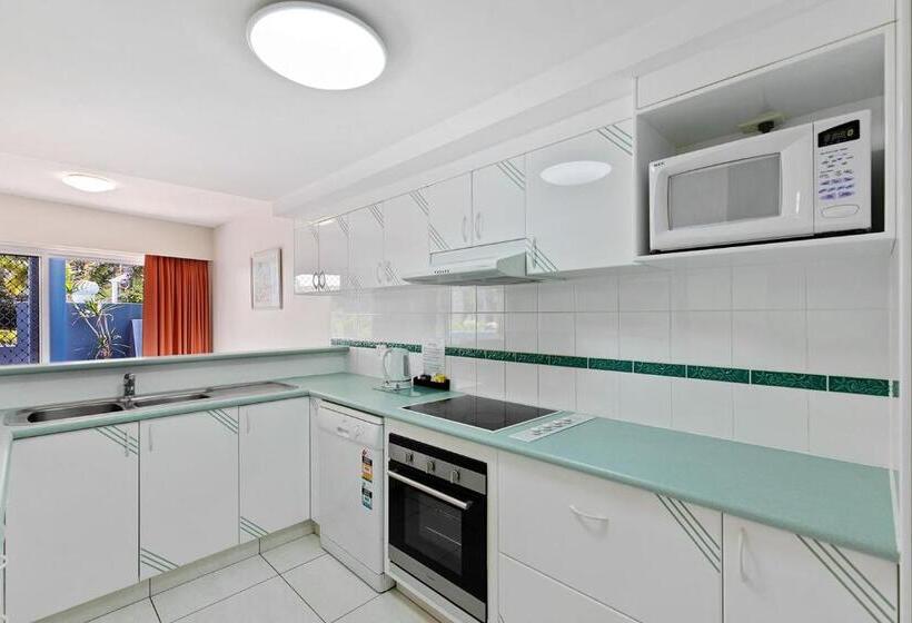 Апартаменты 2 Спальни, White Crest Apartments