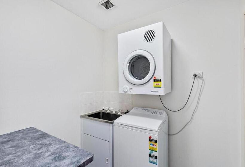 شقة سوبيريور 3 غرف نوم, White Crest Apartments