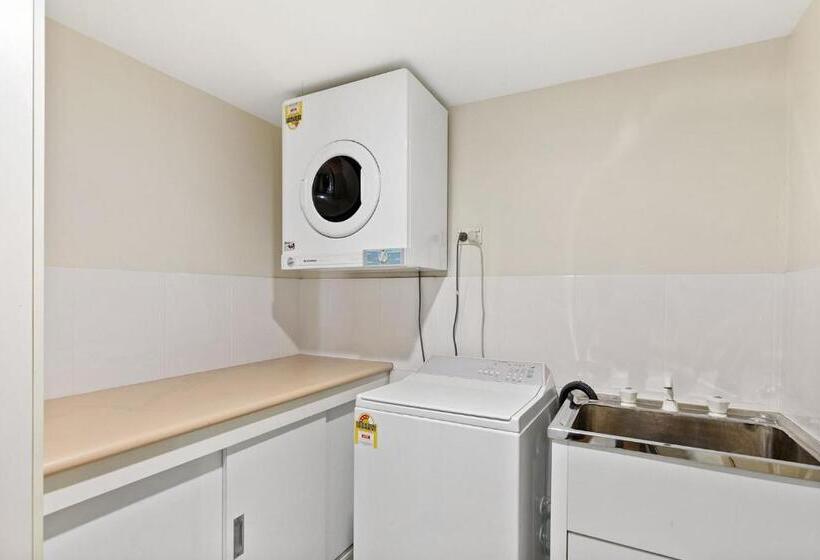 شقة سوبيريور غرفتين, White Crest Apartments