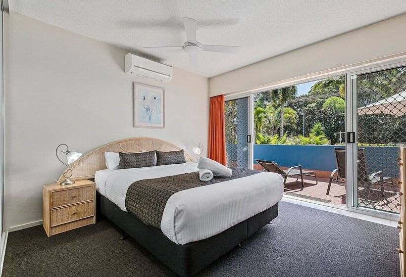 شقة 3 غرف نوم مطلة على حمام السباحة, White Crest Apartments