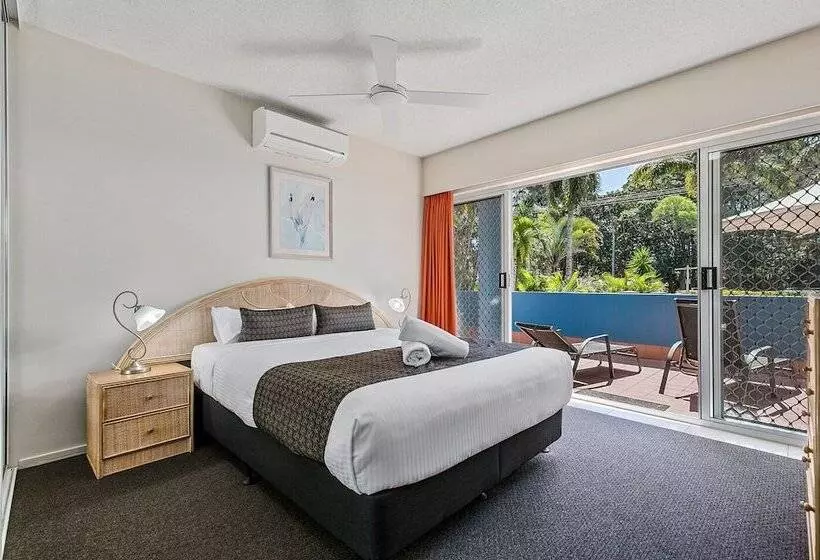 プールビューの3ベッドルームアパート, White Crest Apartments