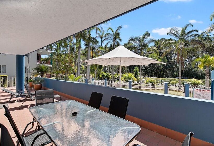 شقة 3 غرف نوم مطلة على حمام السباحة, White Crest Apartments