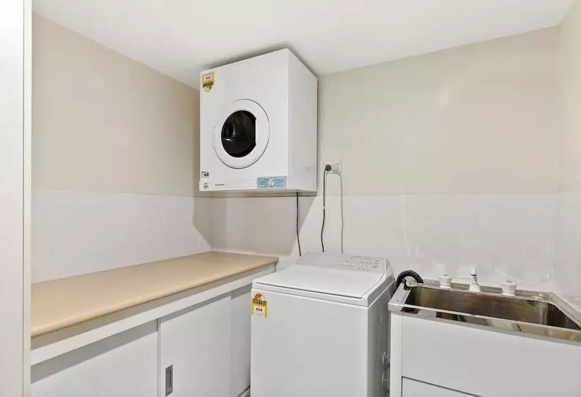 3ベッドルームのスーペリアアパートメント, White Crest Apartments