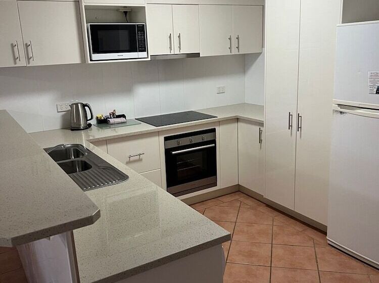 Апартаменты Superior 2 Спальни, White Crest Apartments
