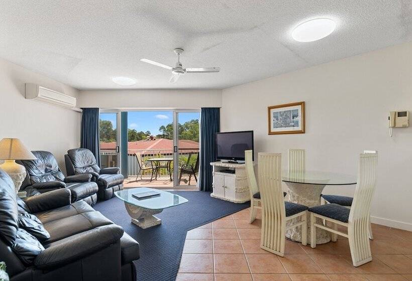 شقة غرفتين, White Crest Apartments