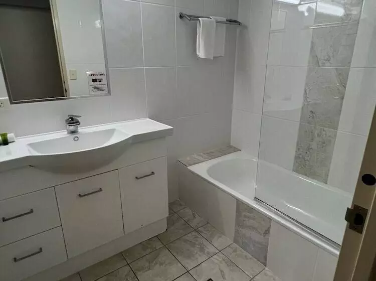 3ベッドルームのスーペリアアパートメント, White Crest Apartments