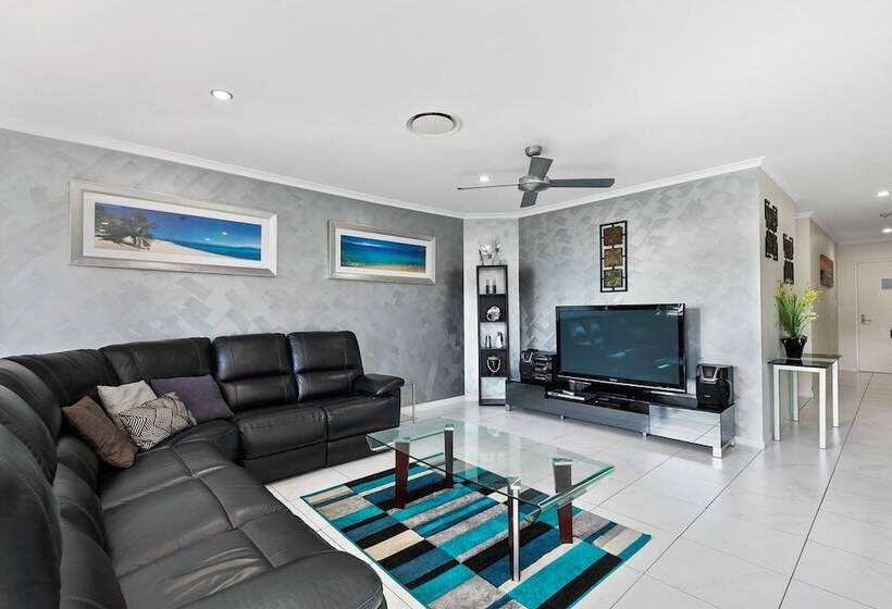 Апартаменты Superior 3 Спальни, White Crest Apartments