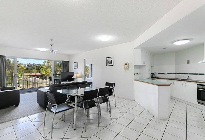 شقة غرفتين, White Crest Apartments