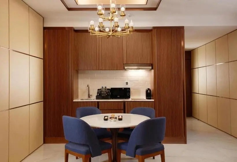 2 Bedroom Royal Suite