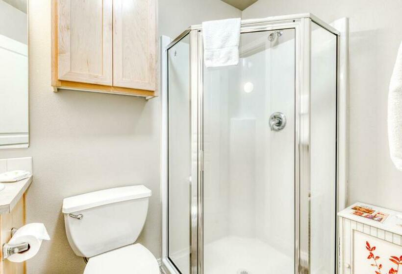 Апартаменты 2 Спальни, The Chefs Chalet At Collins Lake