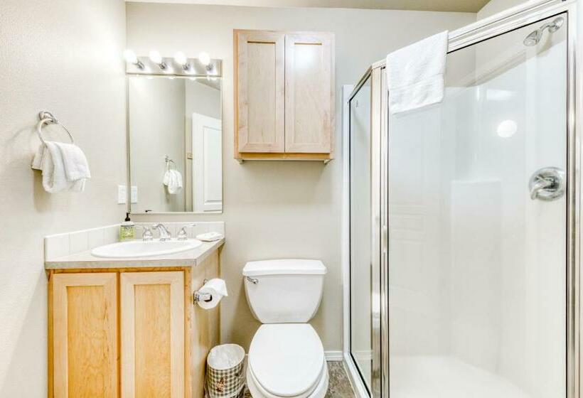 Апартаменты 2 Спальни, The Chefs Chalet At Collins Lake