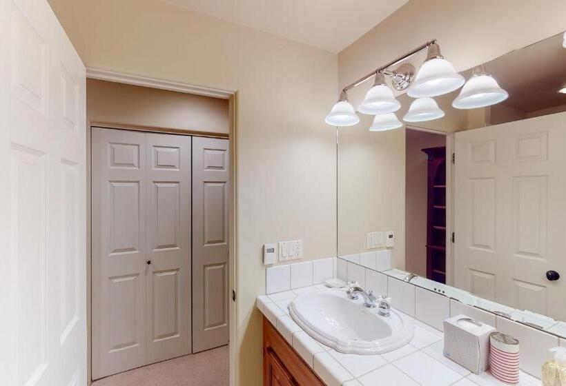 شقة 3 غرف, Big Wood River Run