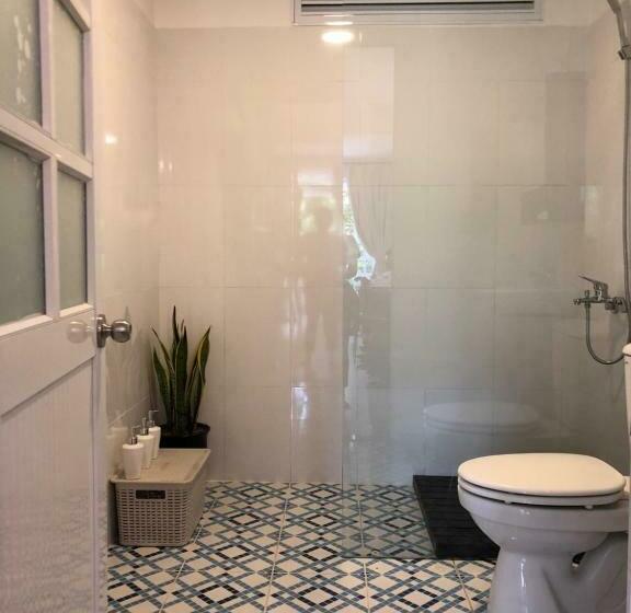 اتاق لوکس با بالکن, Brighton Boutique