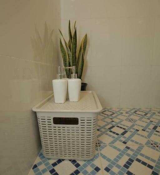 اتاق لوکس با بالکن, Brighton Boutique