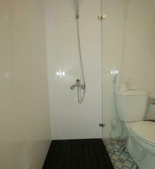 اتاق لوکس با بالکن, Brighton Boutique