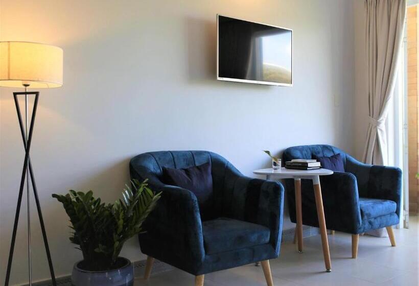 سوئیت با بالکن, Brighton Boutique