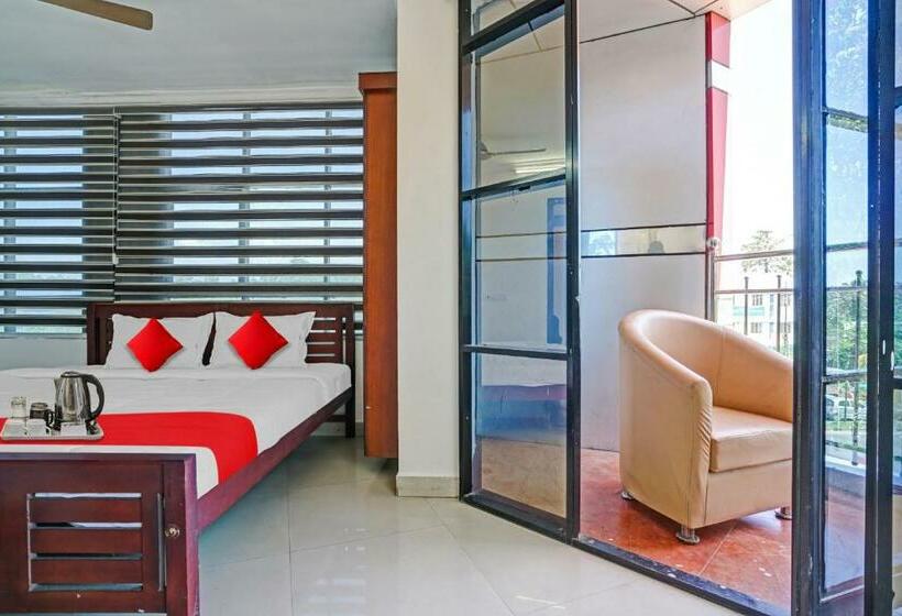 三人经典房间, Flagship 70160 Mezban Grand Suites
