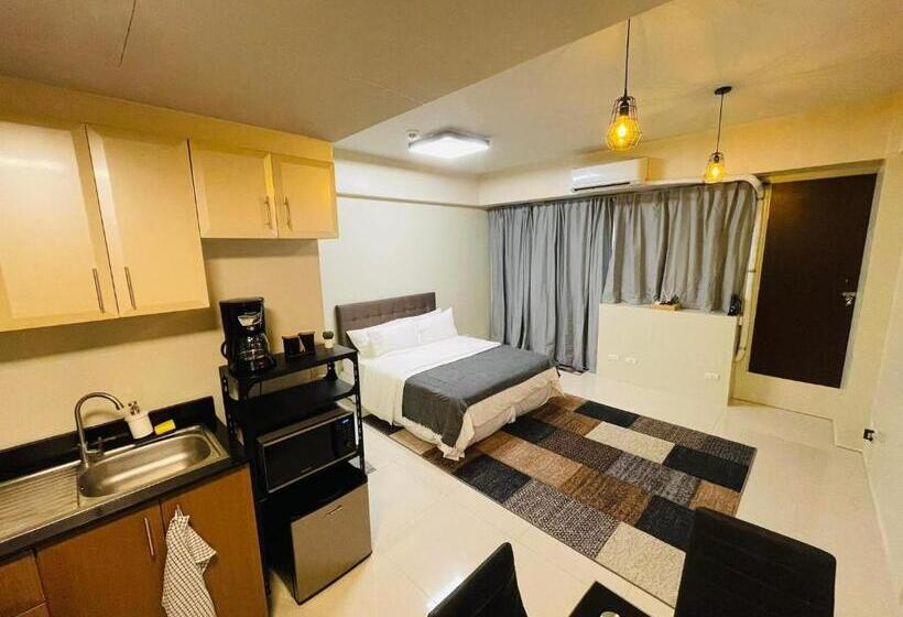 استودیو استاندارد با بالکن, One Palm Tree Villas Short Walk Via Runway Manila Naia T3