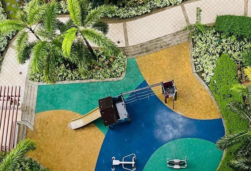 استودیو استاندارد با بالکن, One Palm Tree Villas Short Walk Via Runway Manila Naia T3