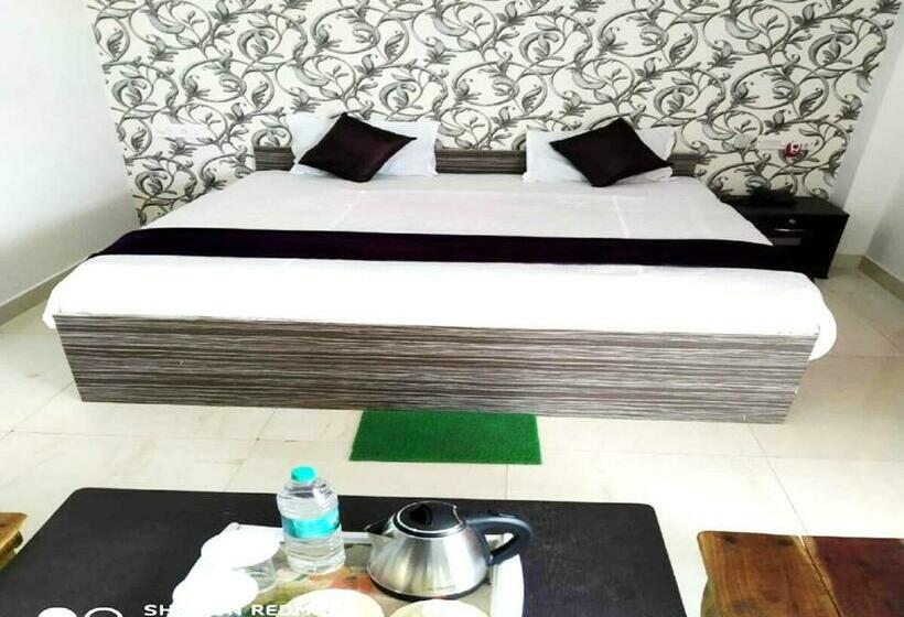 חדר דלוקס, Staymaker Gharana Resort