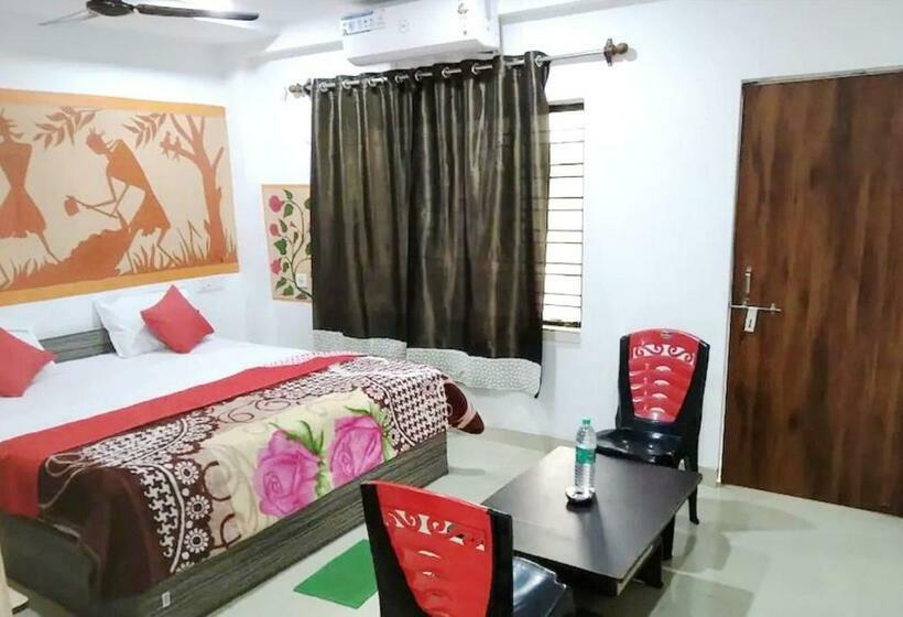 חדר דלוקס, Staymaker Gharana Resort