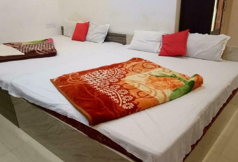 Четырехместный Номер Deluxe, Staymaker Gharana Resort
