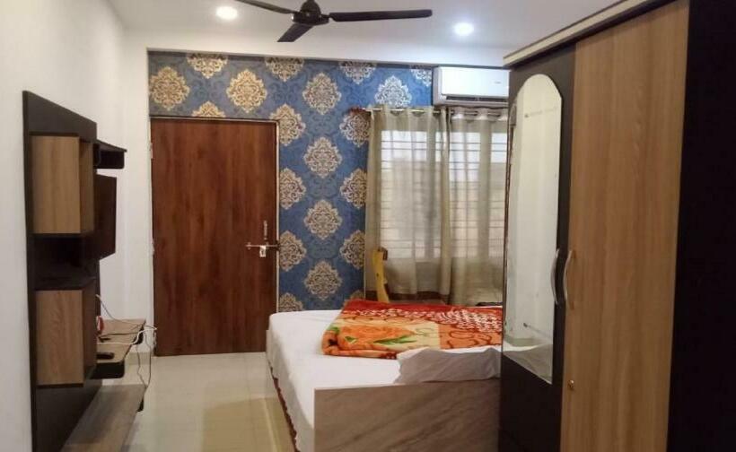 Четырехместный Номер Deluxe, Staymaker Gharana Resort