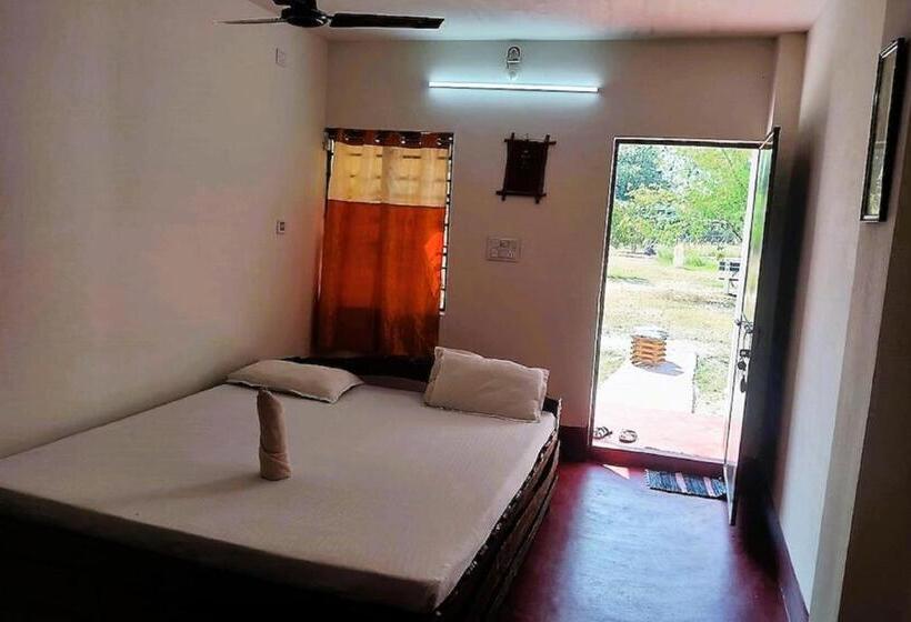 חדר אקונומי, Staymaker Gharana Resort