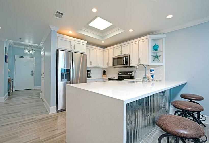 带1个卧室的带阳台的公寓, Lighthouse 714